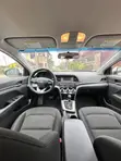 2020 Hyundai Elantra SE White - 3
