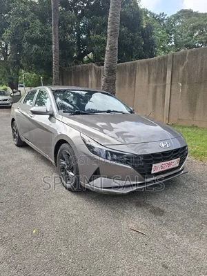 2023 Hyundai Elantra SEL Gray