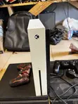 Xbox One S with FIFA 22 CD, 500GB - 1