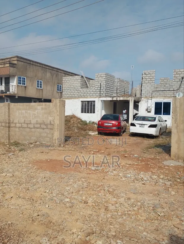 5-Bedroom Duplex for Sale in Enjoyy Estates, Sakumono - 1
