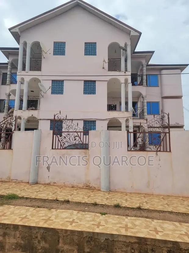 3 Bedroom Apartment for Rent in Dome - 1