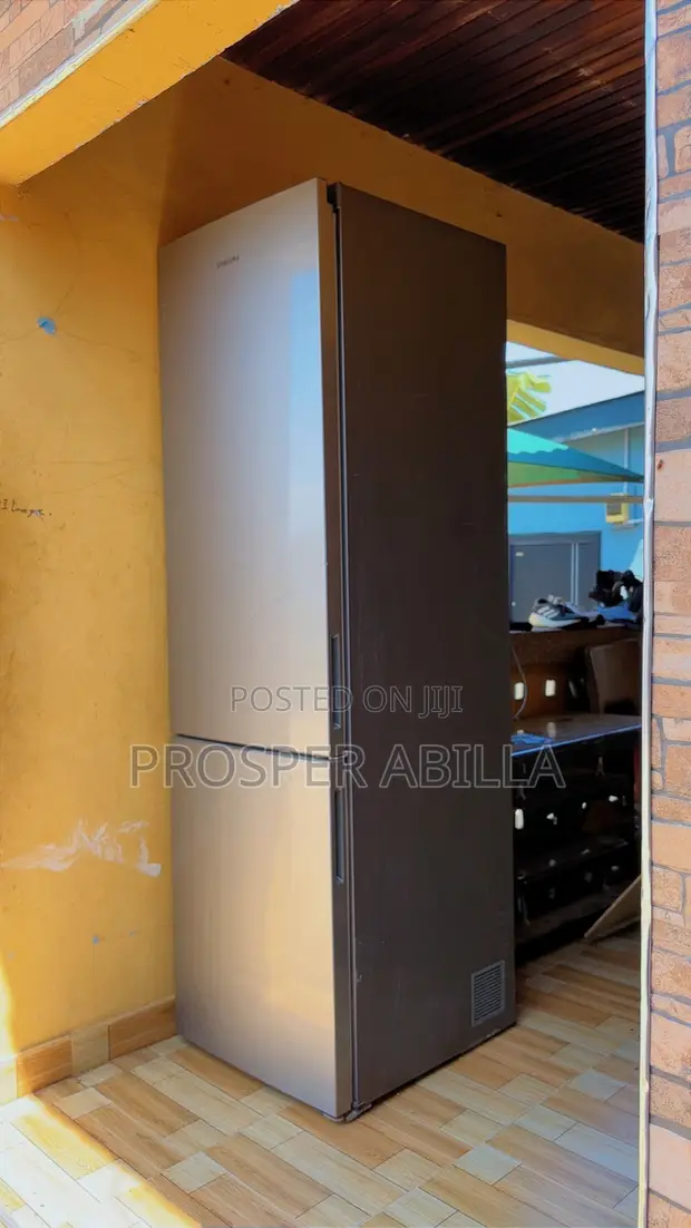Used Samsung Fridge - Top Freezer - 1