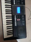Yamaha PSR-E423 Electronic Keyboard - 4