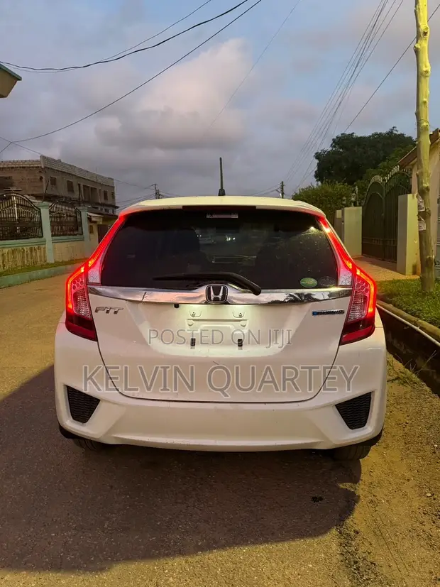 Honda Fit 2014 White - 1