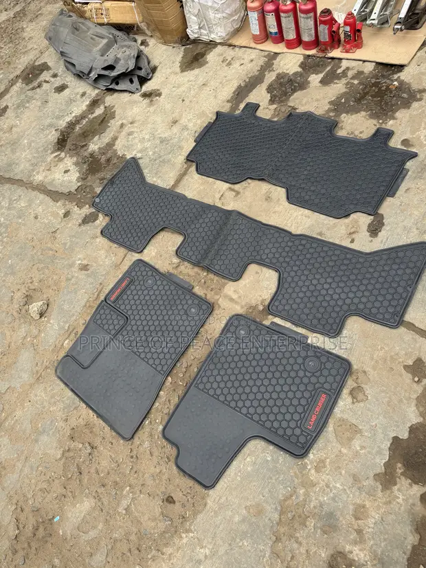 Toyota Land Cruiser 7 Seater Floor Mats - 1