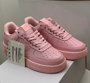 Pink Nike Air Force 1 - Size 39
