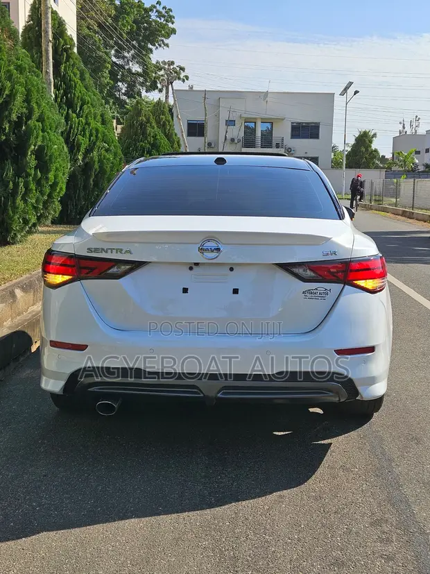 Nissan Sentra SR 2022 White - 1