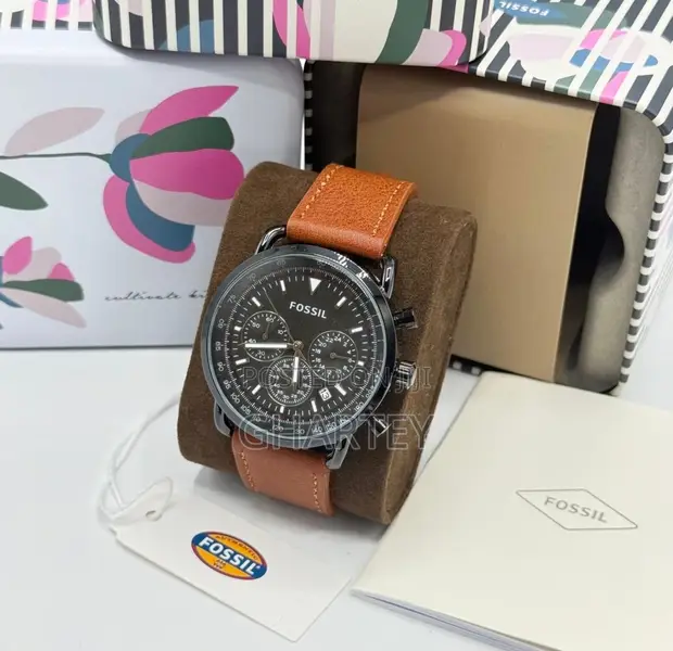 Fossil Men's Chronograph Watch - Classic Leather Edition - 1