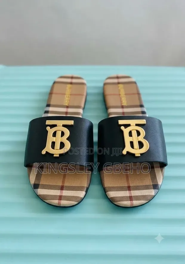 Burberry Slippers | Size 41 - 1