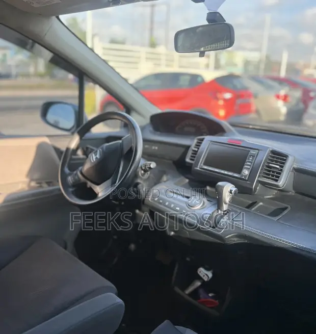 Honda Freed 2017 Silver - 1