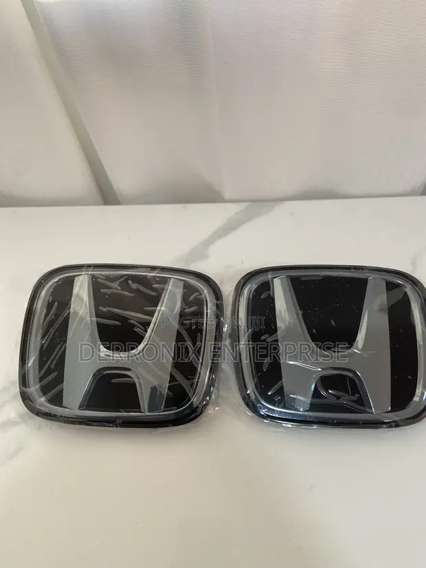 Honda CRV Radar Crown/Emblem (2023-2025) - 1