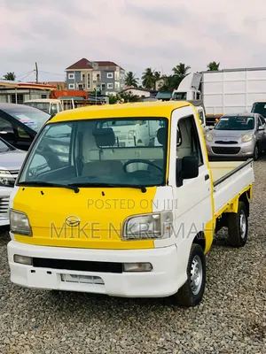 Daihatsu Hijet Mini Truck - Yellow