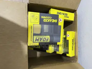 Sneaker Cleaning Kit & Quick Wet Wipes
