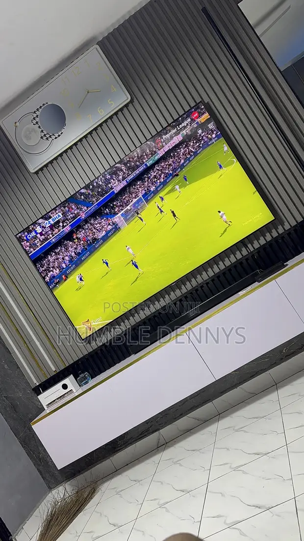 Samsung Q90T 65" QLED Smart TV - 1