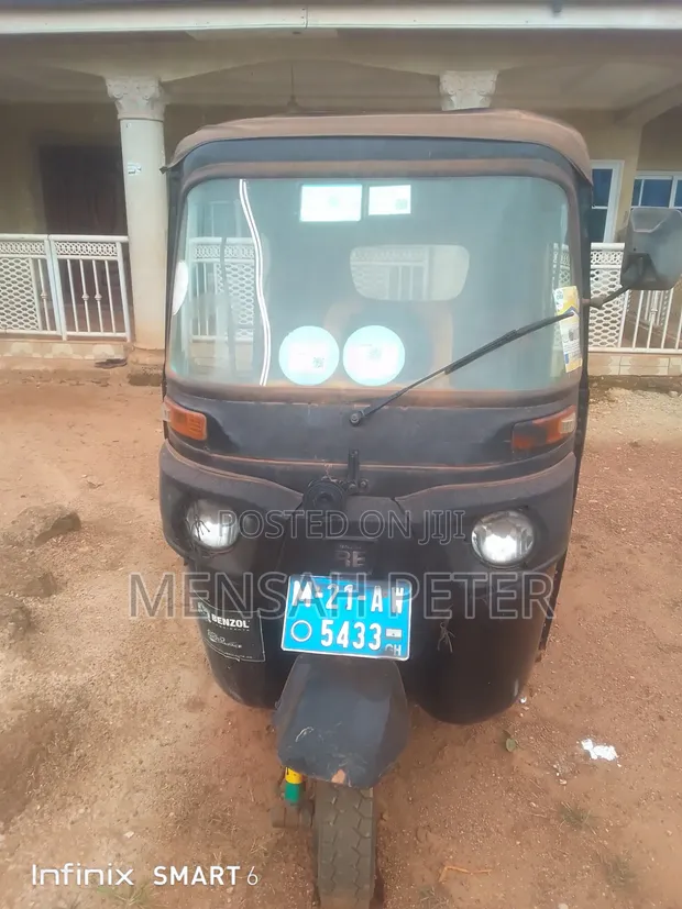 Bajaj Avenger 200 2021 Black - 1