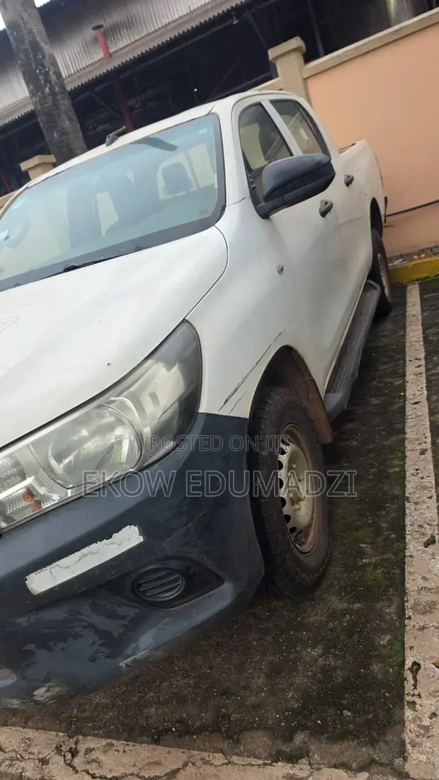 Toyota Hilux Revo Double Cab 2.8 Diesel AWD 2017 - 1