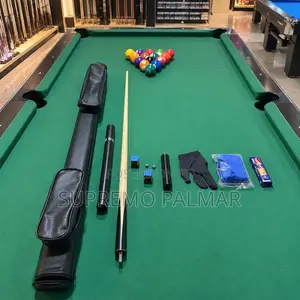 Snooker Stick Set with Case and Accessories