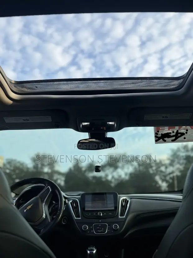 Chevrolet Malibu Premier 2018 White - 1