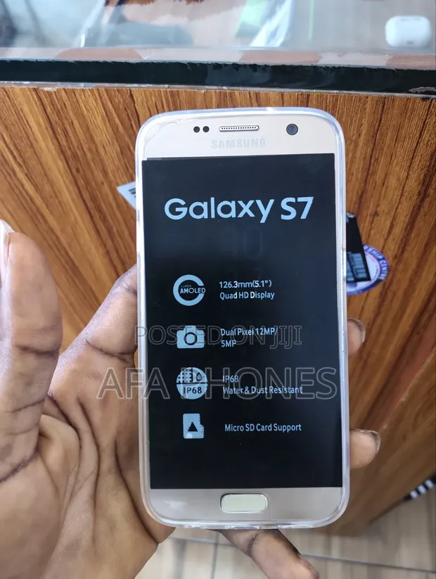 Samsung Galaxy S7 32GB Gold - 1
