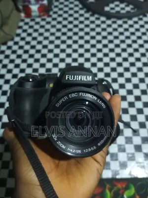 Fujifilm FinePix HS20EXR Digital Bridge Camera
