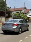 2016 Hyundai Elantra SE Sedan FWD (1.8L) - 5