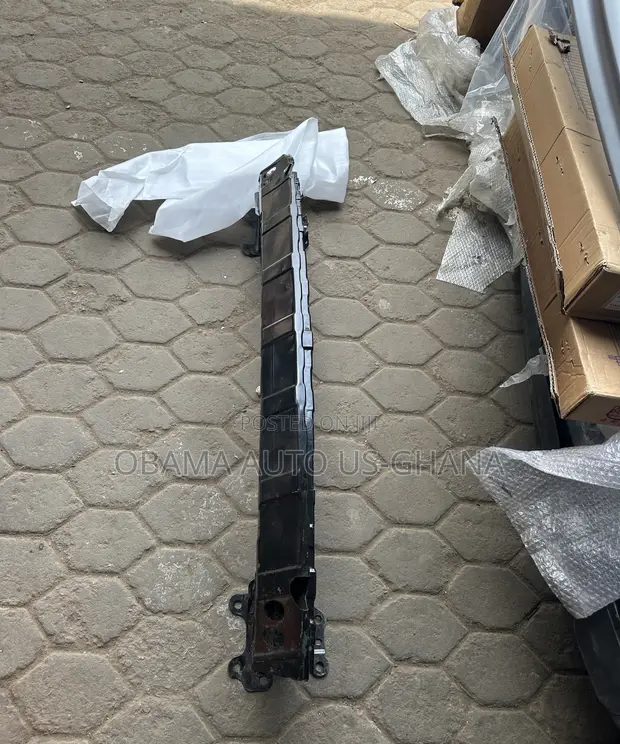 Honda CR-V Front Reinforcement Bar (2017-2022) - 1