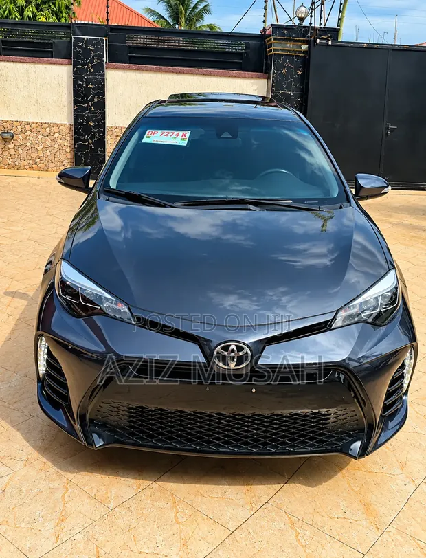 2017 Toyota Corolla XSE Sedan - 1