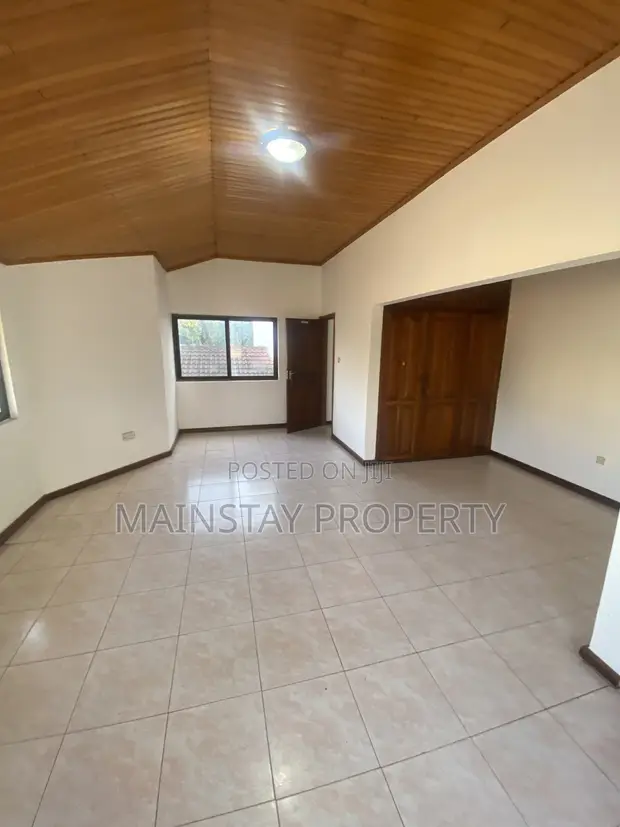 7 Bedroom House with 2 Bedroom Boys Quarters for Rent in Mainstay Estates, Airport Residential Area - 1