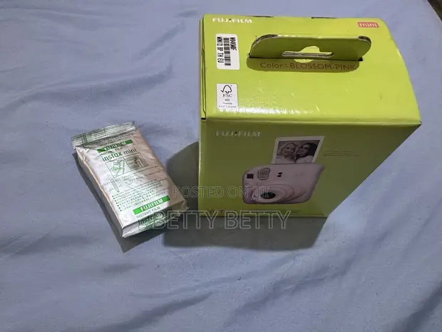 Fujifilm Instax Mini 12 - 1