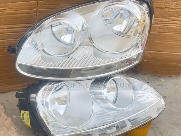 Volkswagen Golf 5 Headlight (Used) - 1