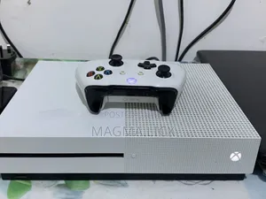 Xbox One S - 500GB, Used