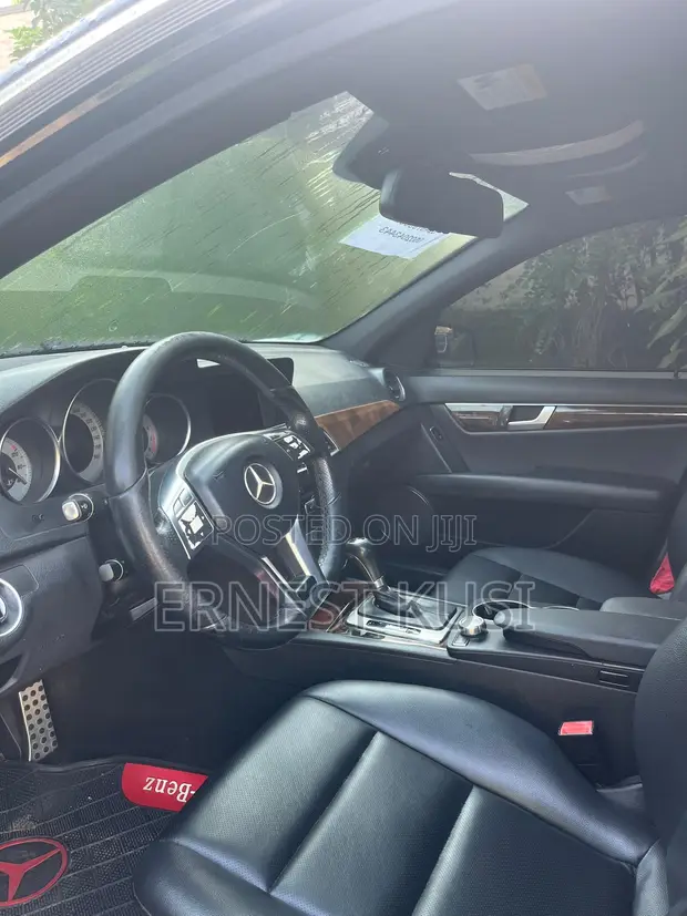 Mercedes-Benz C250 2013 Blue - 1