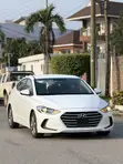 2017 Hyundai Elantra SE Sedan FWD (2.0L 4cyl) - 1