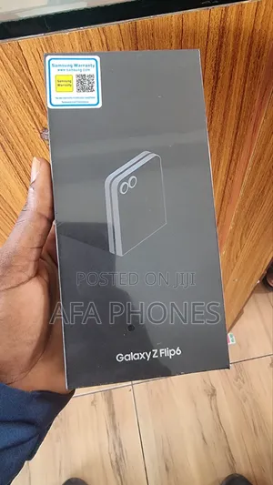 New Samsung Galaxy Z Flip6 256GB Black