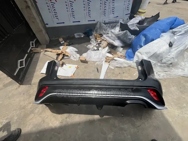 Toyota Highlander 2021-2022 Complete Back Bumper - 1