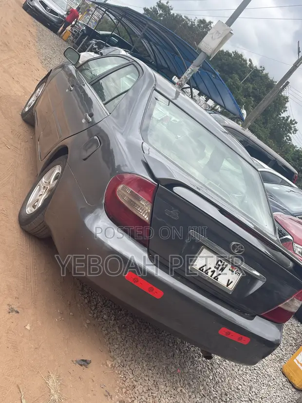 Toyota Camry 2000 Gray - 1