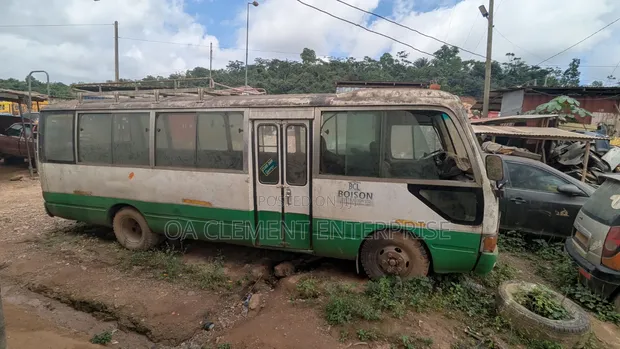 Toyota Coaster 2010 Bus - 1
