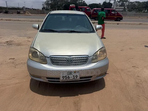 Toyota Corolla 2007 Silver - 1