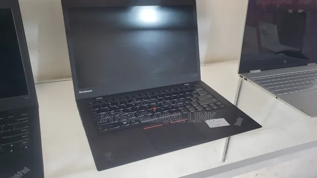 Lenovo ThinkPad X1 Carbon Laptop - 1