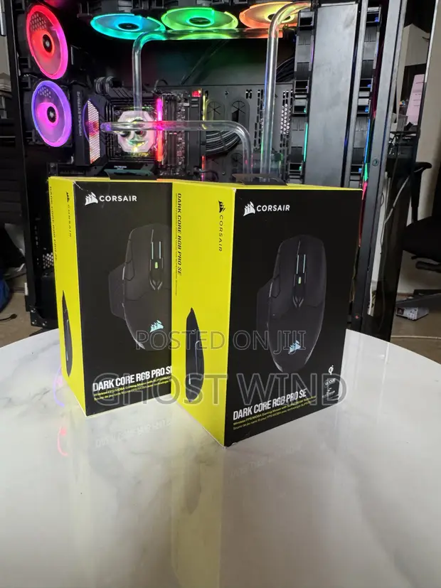 Corsair Dark Core RGB Pro Wireless/Wired Gaming Mouse - 1