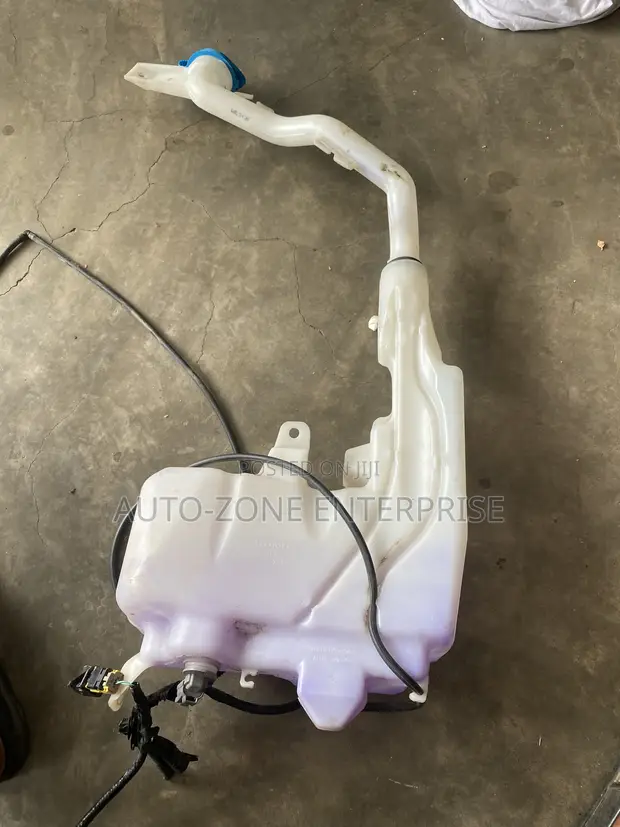 Honda Civic Wiper Wash Bottle (2016-2021) - 1