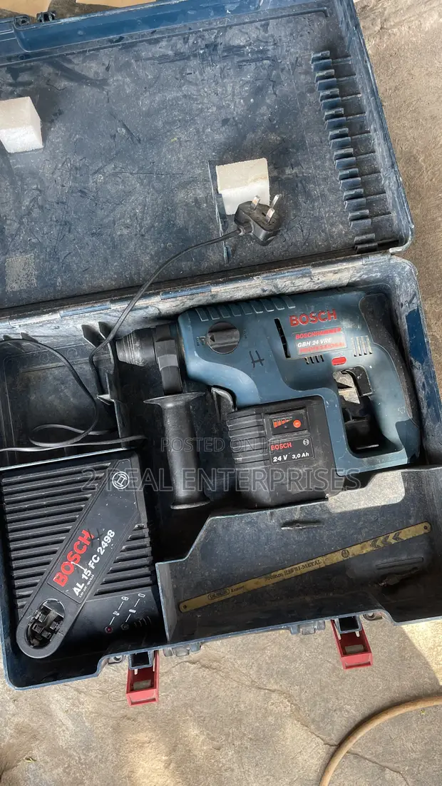 Bosch GBH 24 VRE Professional Cordless Rotary Hammer Drill (UK Used) - 1