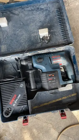 Bosch GBH 24 VRE Professional Cordless Rotary Hammer Drill (UK Used)