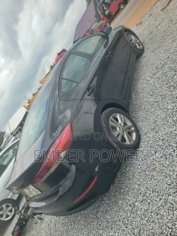 Hyundai Elantra 2017 Black - 1