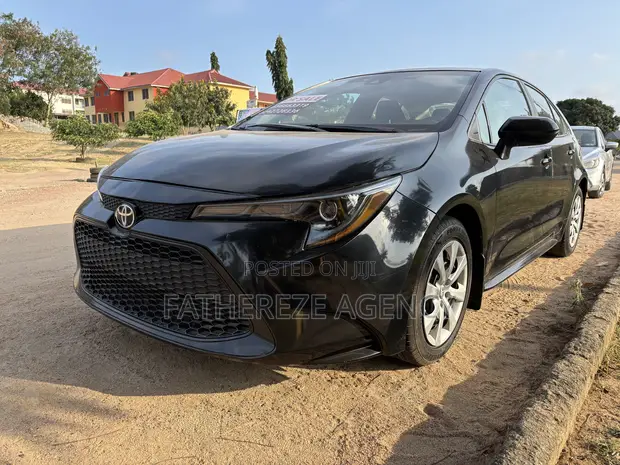 Toyota Corolla LE 2021 Black - 1