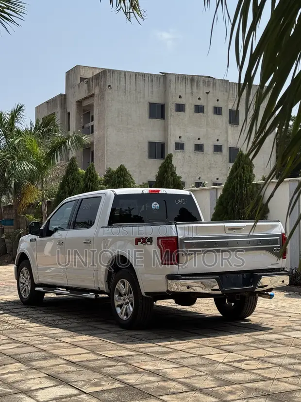 2016 Ford F-150 Platinum 4x4 SuperCrew - 1