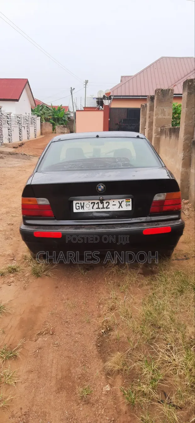 BMW 316i 2009 Black - 1