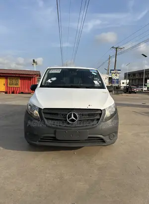 Mercedes-Benz Metris 2.0 FWD Minivan 2019 White