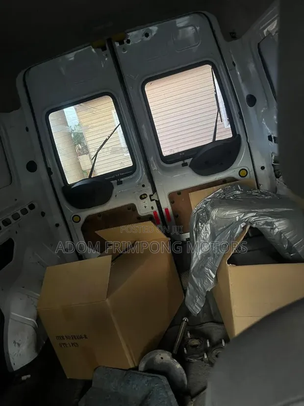 Ford Transit Connect 2010 White - 1