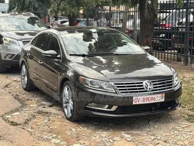 Volkswagen CC 2013 Gray - 1
